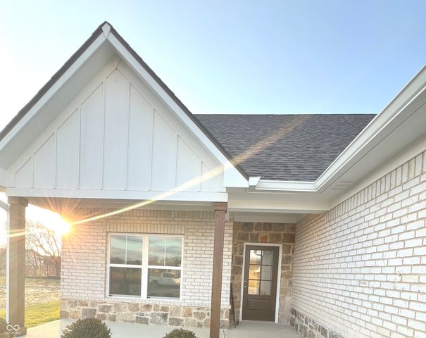 3550 S Meadows Lane, New Palestine, IN 46163