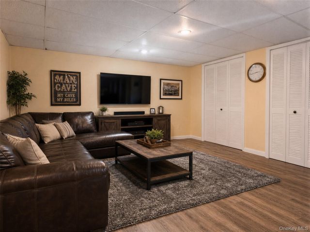 402 Mountain Laurel Drive, Monroe, NY 10950