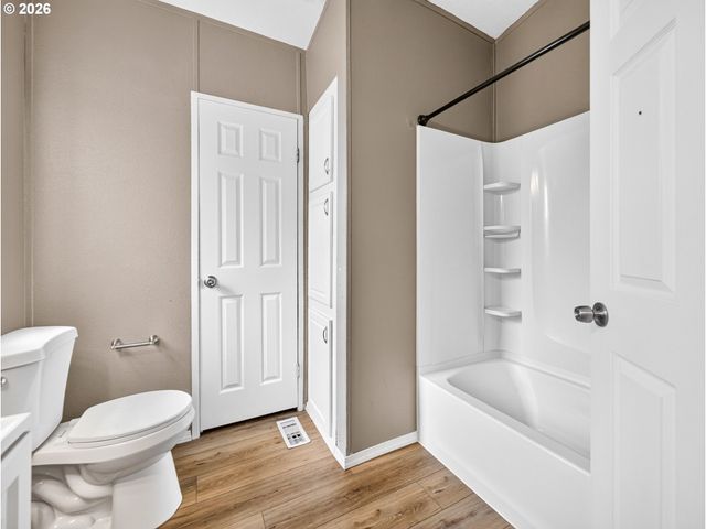 23077 Sw MAIN St 30, Sherwood, OR 97140