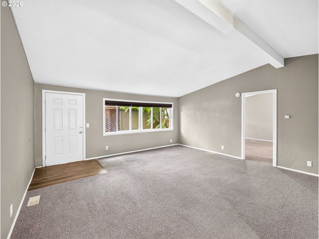 23077 Sw MAIN St 30, Sherwood, OR 97140