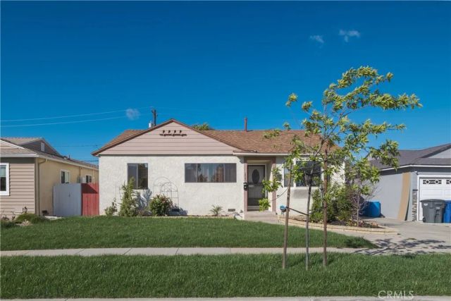 2545 Loomis St, Lakewood, CA 90712