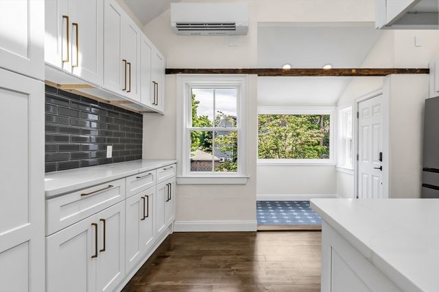 20 Pickman St 2, Salem, MA 01970