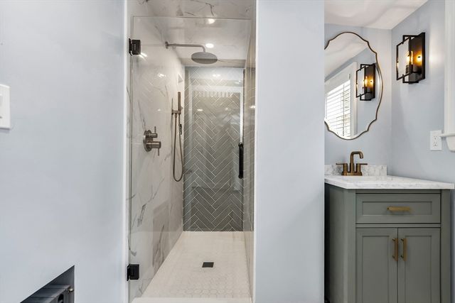 20 Pickman St 2, Salem, MA 01970