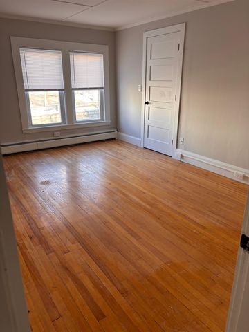 291 Village Street, Concord, NH 03303