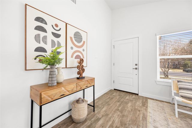 9710 Curlew DR, Austin, TX 78748