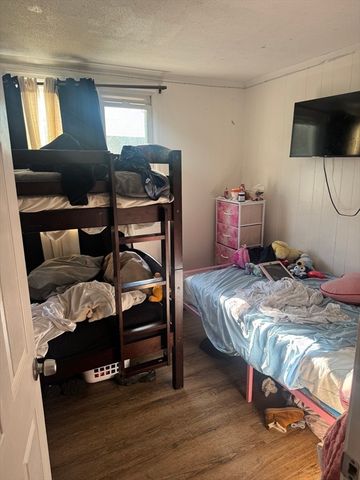 186 Fountain St, Fall River, MA 02721