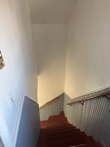 186 Fountain St, Fall River, MA 02721