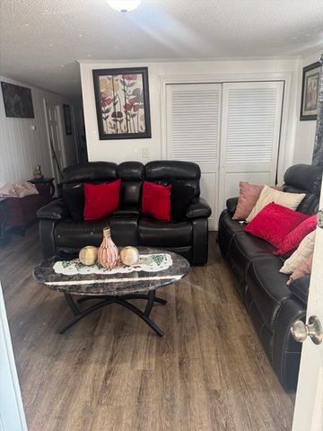 186 Fountain St, Fall River, MA 02721