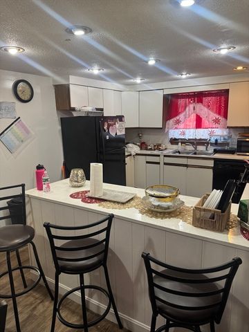 186 Fountain St, Fall River, MA 02721