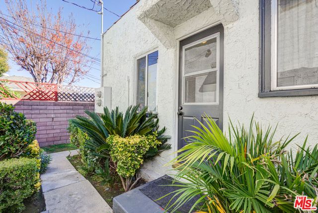 4174 Ince Boulevard, Culver City, CA 90232