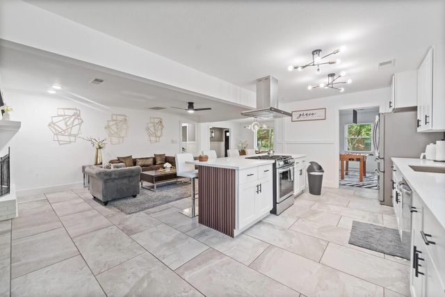 1206 Timber Lane, Friendswood, TX 77546