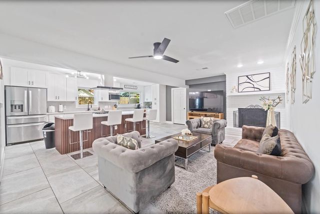 1206 Timber Lane, Friendswood, TX 77546