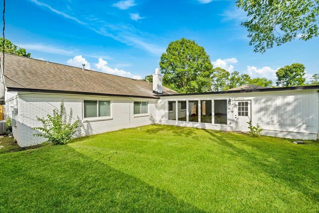 1206 Timber Lane, Friendswood, TX 77546