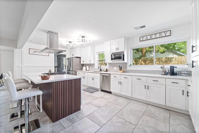 1206 Timber Lane, Friendswood, TX 77546