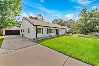 1206 Timber Lane, Friendswood, TX 77546