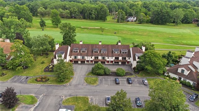 206 Old Meadow Drive, Amherst, NY 14051