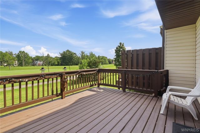 206 Old Meadow Drive, Amherst, NY 14051