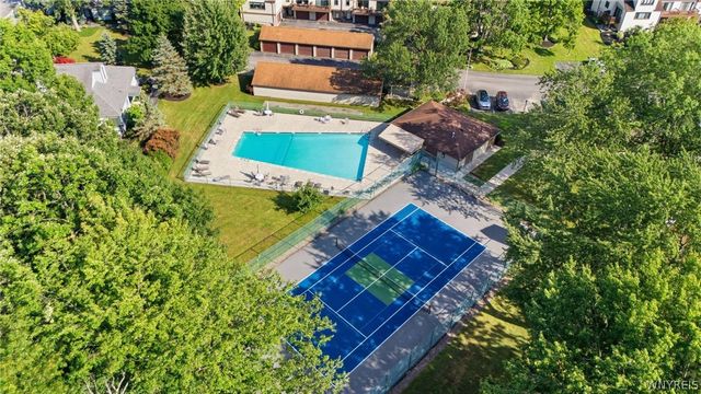 206 Old Meadow Drive, Amherst, NY 14051