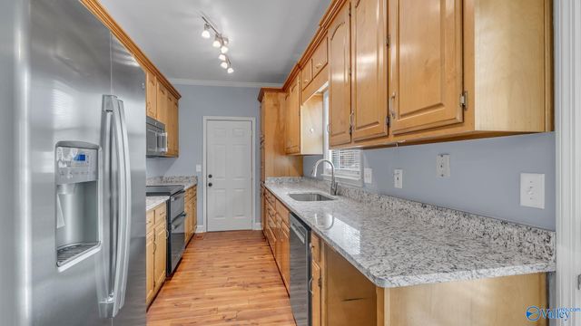 1700 Creek Bend Circle, Huntsville, AL 35802