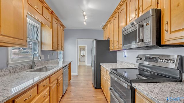 1700 Creek Bend Circle, Huntsville, AL 35802