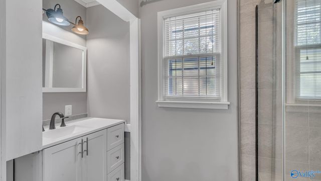 1700 Creek Bend Circle, Huntsville, AL 35802