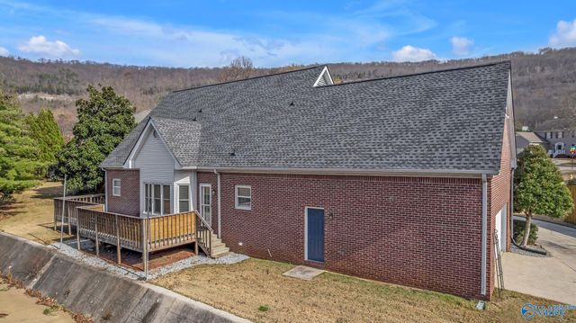 1700 Creek Bend Circle, Huntsville, AL 35802