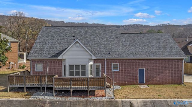 1700 Creek Bend Circle, Huntsville, AL 35802