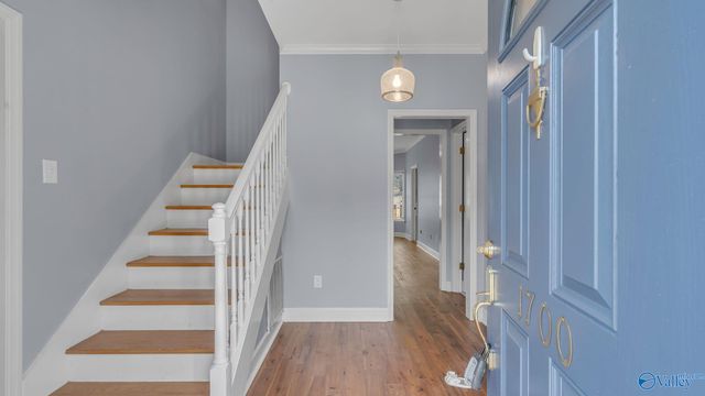 1700 Creek Bend Circle, Huntsville, AL 35802