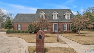 1700 Creek Bend Circle, Huntsville, AL 35802