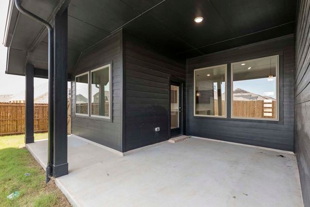 1404 Coventry Drive, Aubrey, TX 76227
