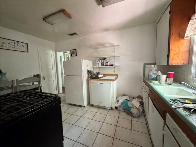 1119 NW 25TH AVENUE, Gainesville, FL 32609