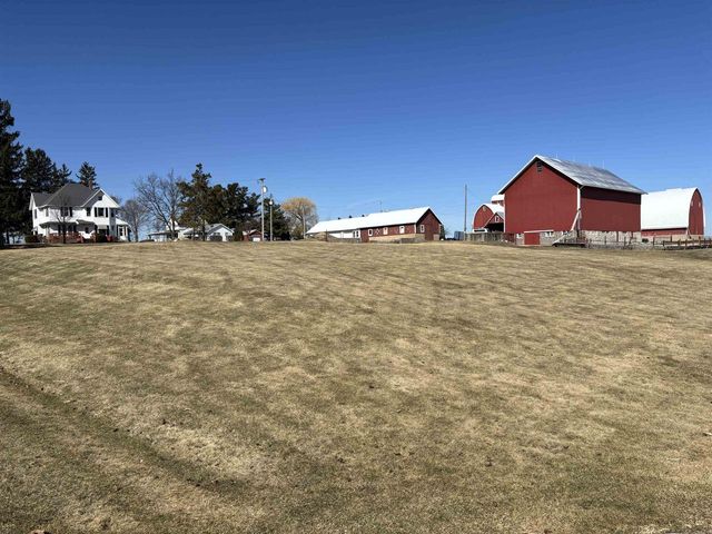W7900 Meek Road, Arlington, WI 53911