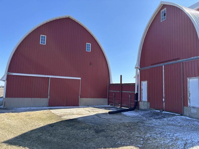 W7900 Meek Road, Arlington, WI 53911