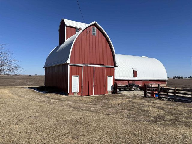 W7900 Meek Road, Arlington, WI 53911