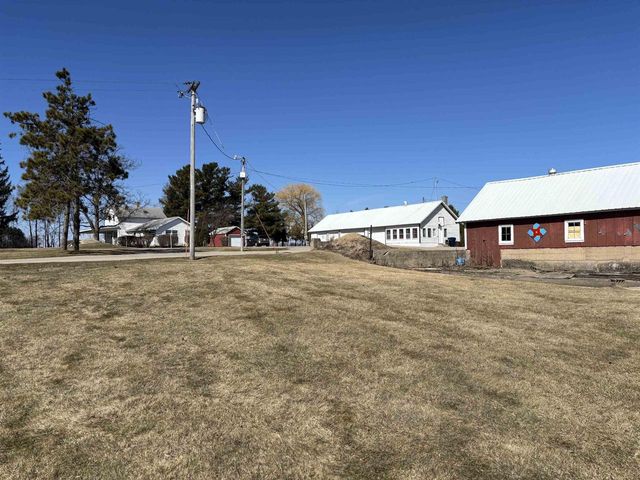 W7900 Meek Road, Arlington, WI 53911