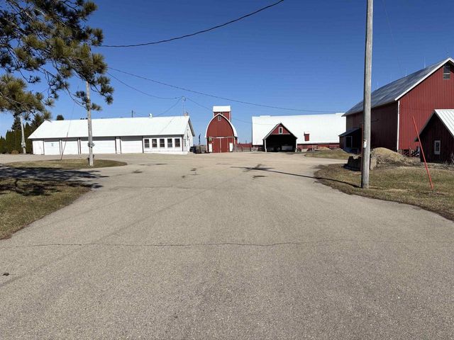 W7900 Meek Road, Arlington, WI 53911