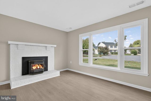 109 COLUMBIA CIR, Stephens City, VA 22655