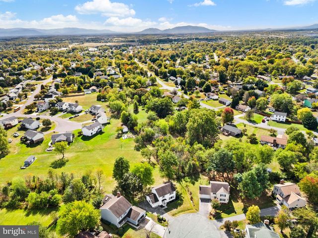 109 COLUMBIA CIR, Stephens City, VA 22655