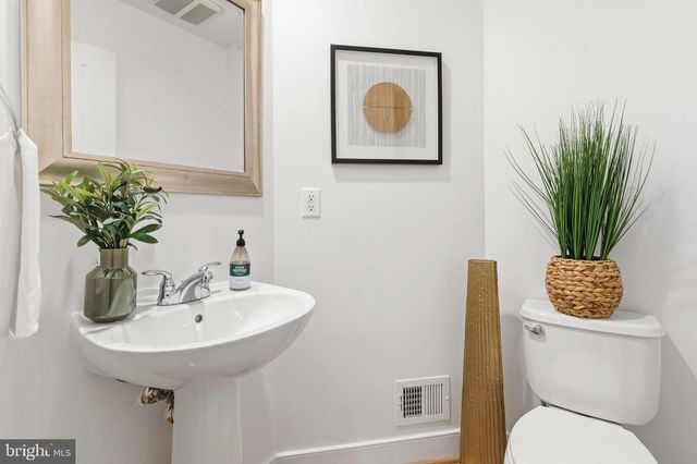 335 L ST SE, Washington, DC 20003