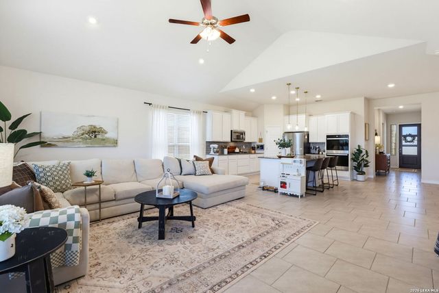 1711 Dunvegan Park, Bulverde, TX 78163