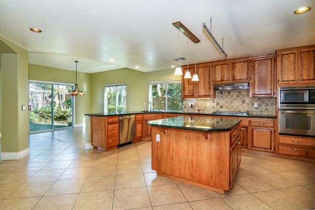 11939 Old Eureka Way, Gold River, CA 95670