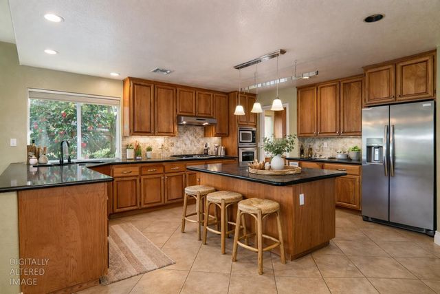 11939 Old Eureka Way, Gold River, CA 95670