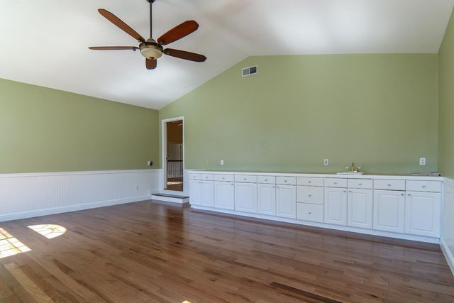 11939 Old Eureka Way, Gold River, CA 95670