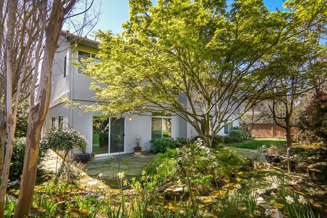 11939 Old Eureka Way, Gold River, CA 95670