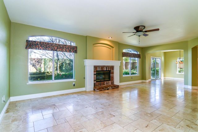 11939 Old Eureka Way, Gold River, CA 95670