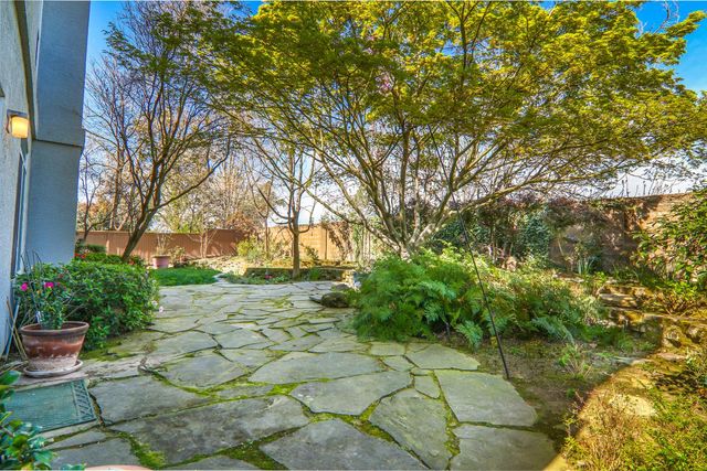 11939 Old Eureka Way, Gold River, CA 95670