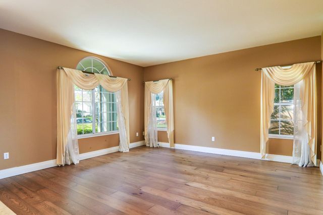 11939 Old Eureka Way, Gold River, CA 95670