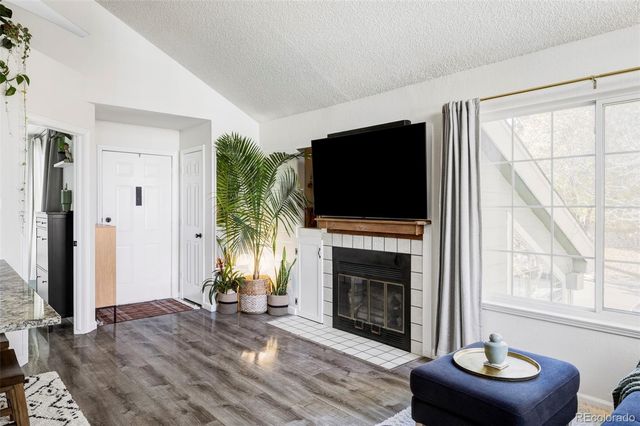 888 S Reed Court B, Lakewood, CO 80226