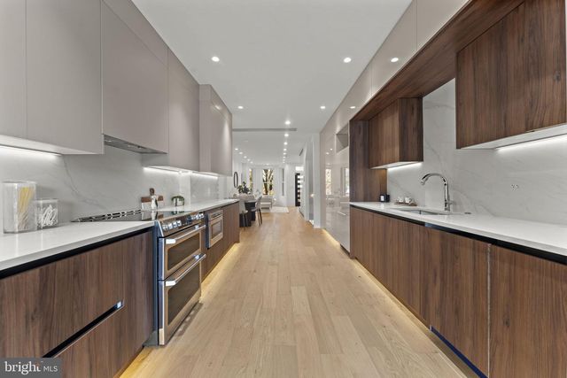 1016 5TH ST NE, Washington, DC 20002