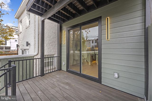 1016 5TH ST NE, Washington, DC 20002